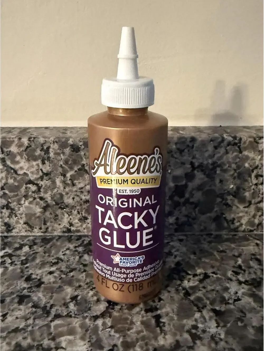 Original Tacky‎ Glue --- Premium All Purpose Adhesive -- 4 fl oz. --- Aleene's®